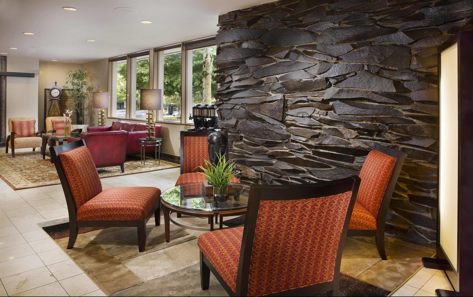Red Lion Inn & Suites Olympia, Governor Hotel Exteriér fotografie
